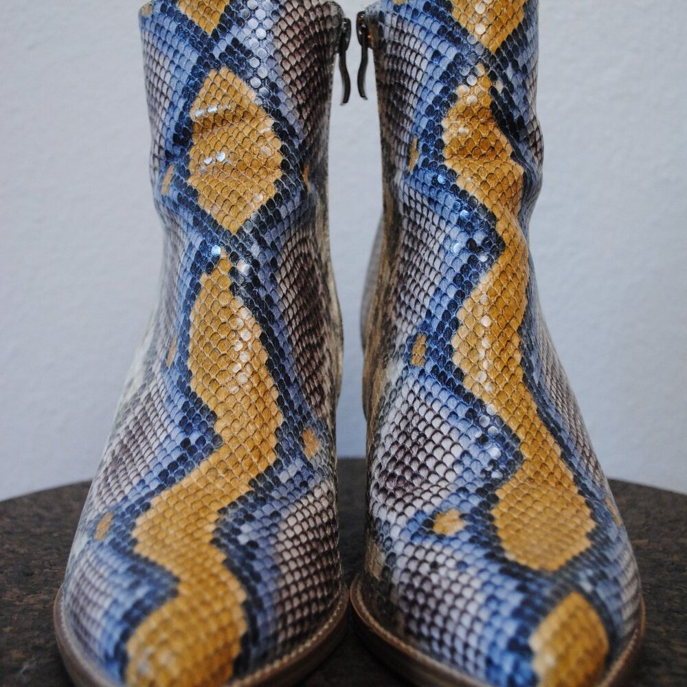 Arider Girl Faux Snake Leather Boots